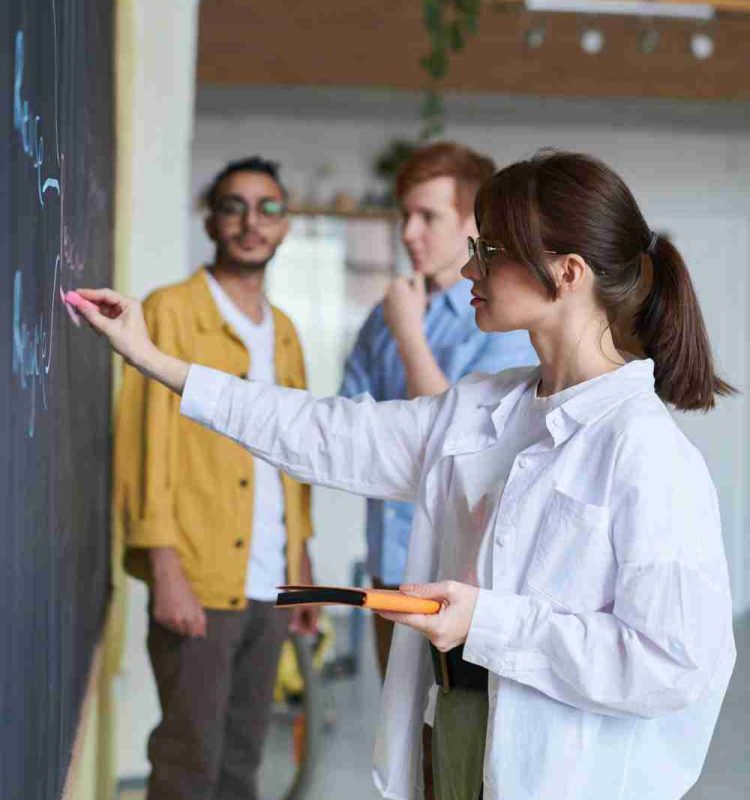 pexels-fauxels-3184644