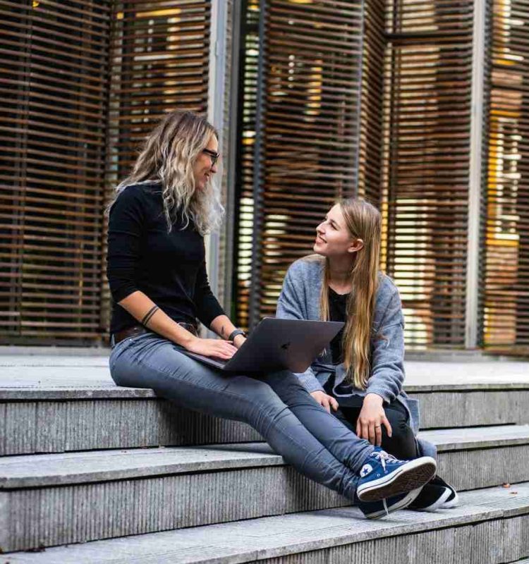 pexels-marta-klement-636760-1438084v2